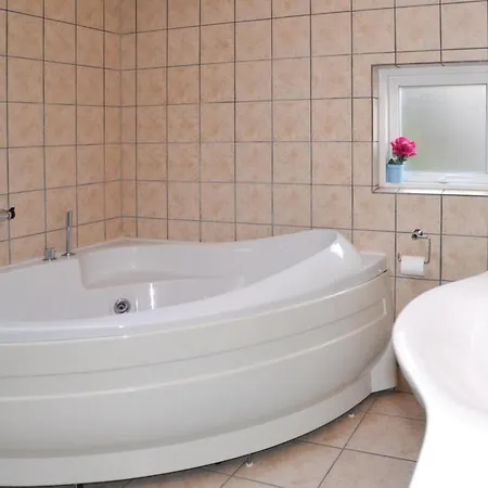 Semesterbostad Solbaervangen V