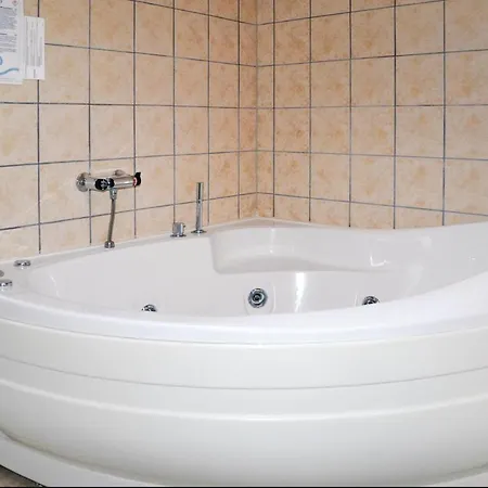 Semesterbostad Solbaervangen V *